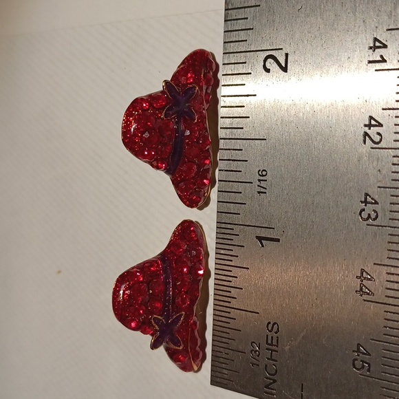Red Hat Society Clip on Earrings - Picture 4 of 5